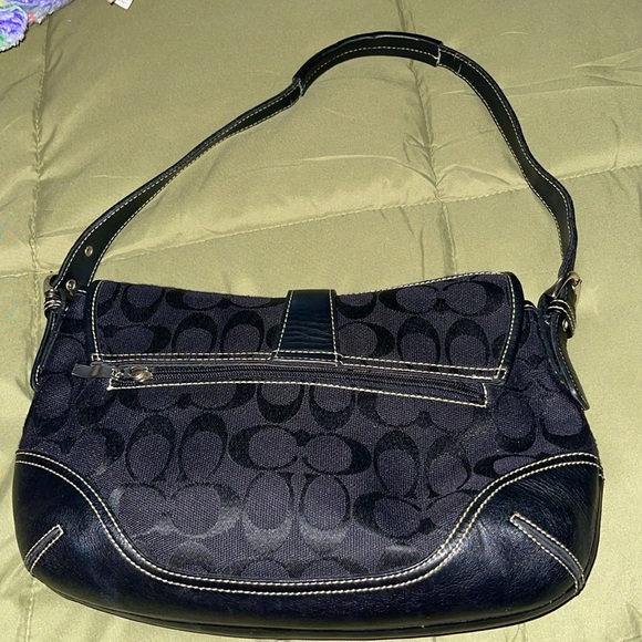 Early 2000s black coach purse - Picture 2 of 5